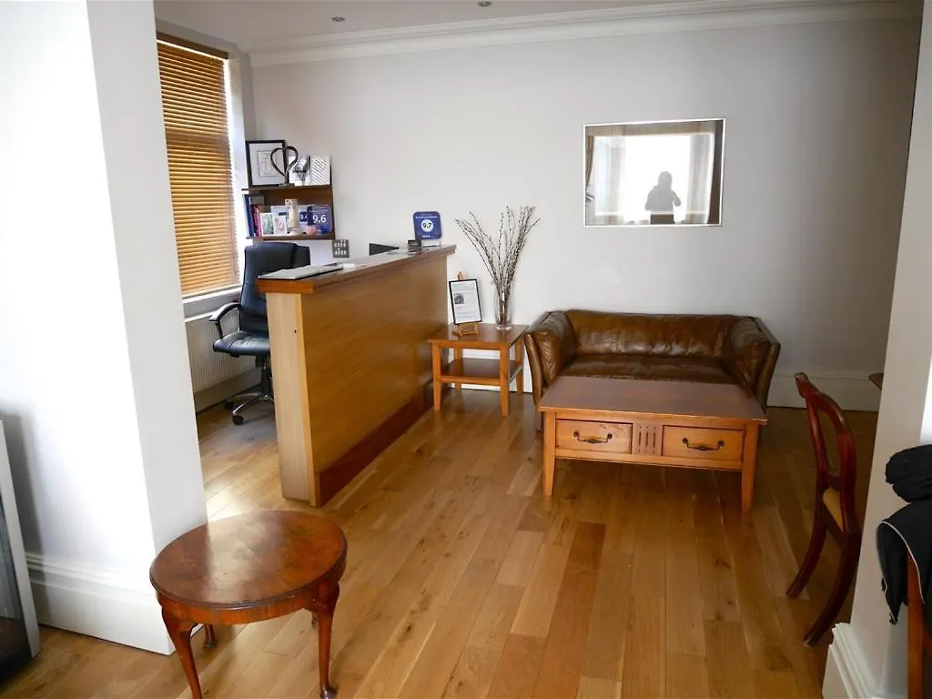 The Redstone Guesthouse Blackpool 5*,