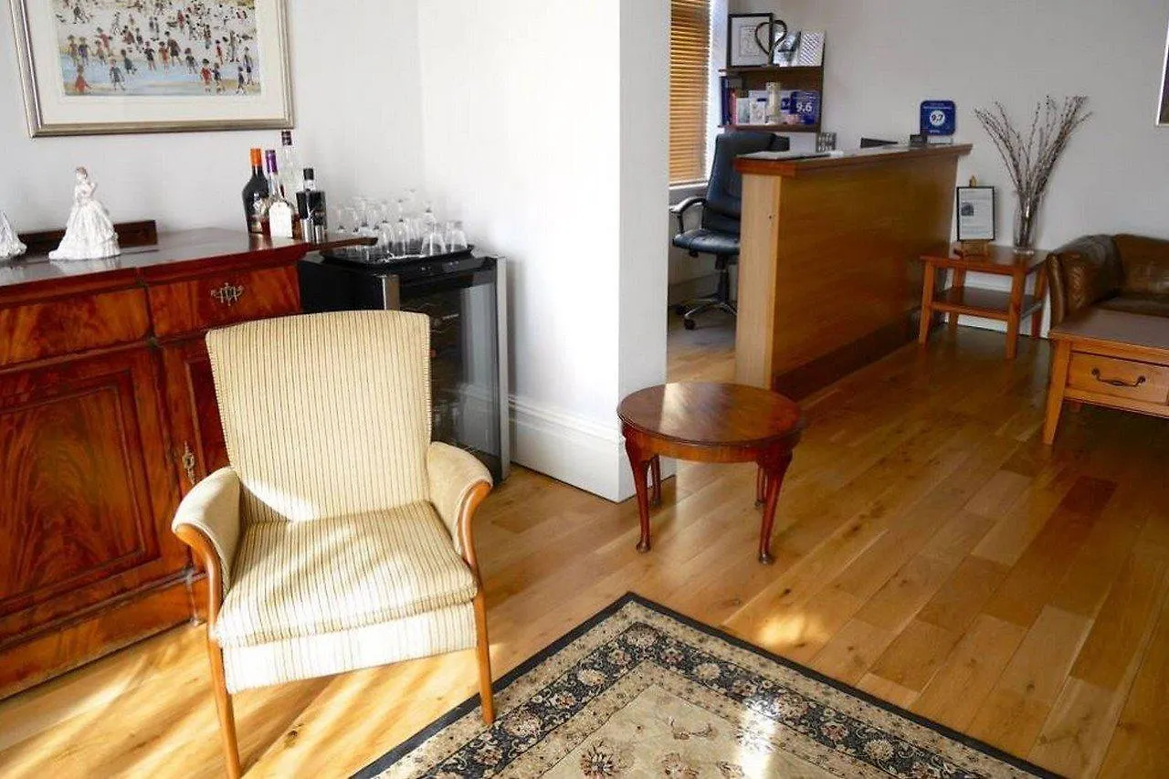 The Redstone Guesthouse Blackpool 5*,